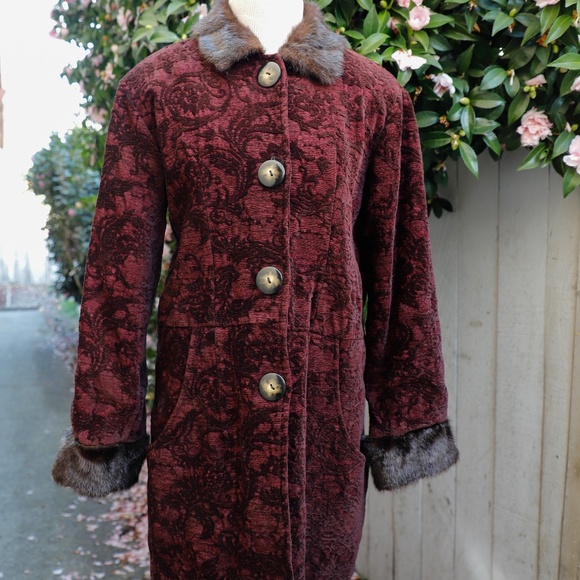 niche Jackets & Blazers - Vintage Niche Faux Fur Trimmed Coat